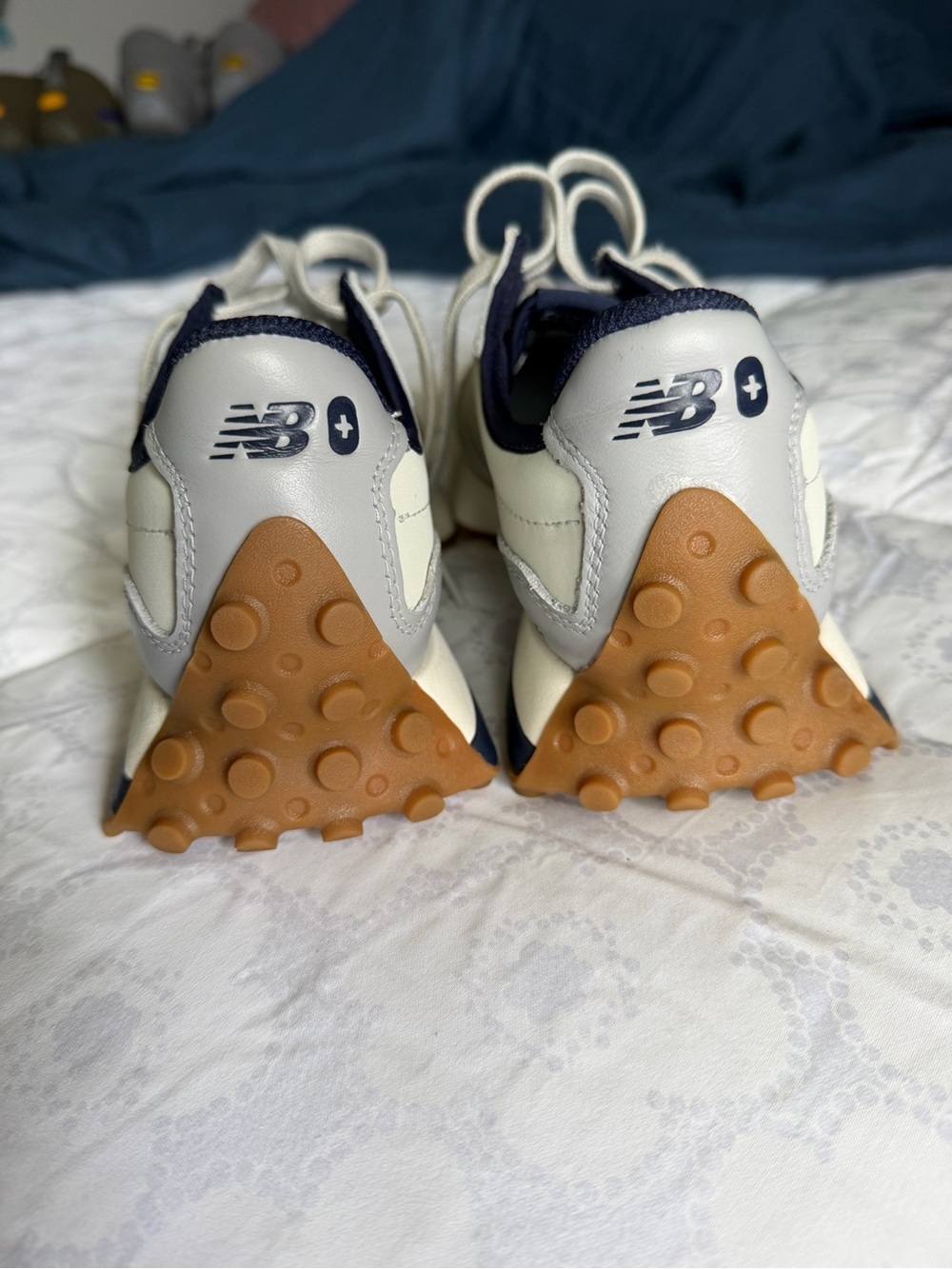 New Balance Cream & Navy Retro Trainer Sneakers - Picture 3 of 9